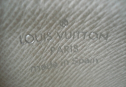 Louis Vuitton White Epi klíčenka