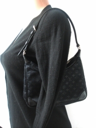 Louis Vuitton Black Boulogne Pochette