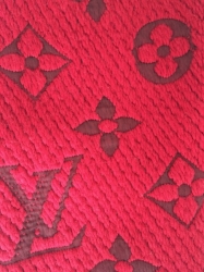 Louis Vuitton Red Logomania šála 