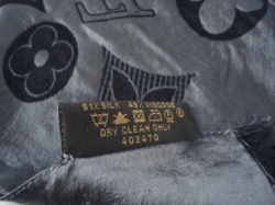 Louis Vuitton Grey scarf