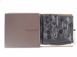 Louis Vuitton Grey scarf