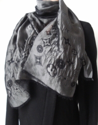 Louis Vuitton Grey scarf